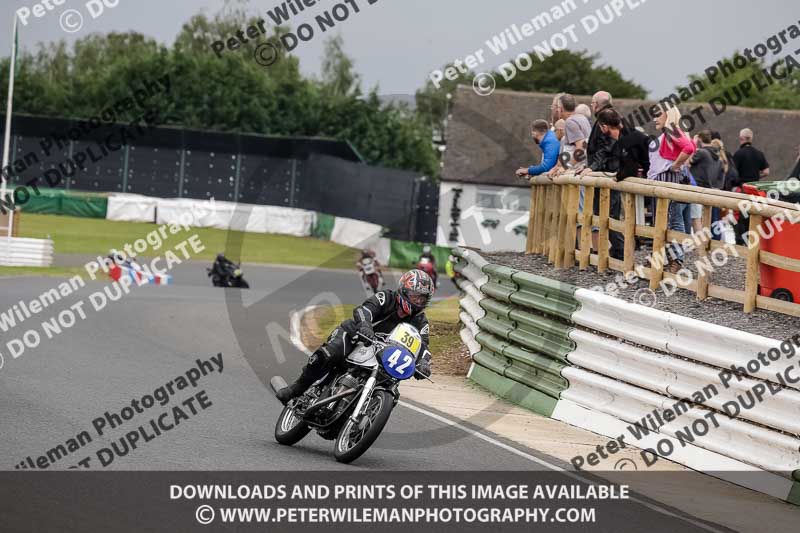 Vintage motorcycle club;eventdigitalimages;mallory park;mallory park trackday photographs;no limits trackdays;peter wileman photography;trackday digital images;trackday photos;vmcc festival 1000 bikes photographs